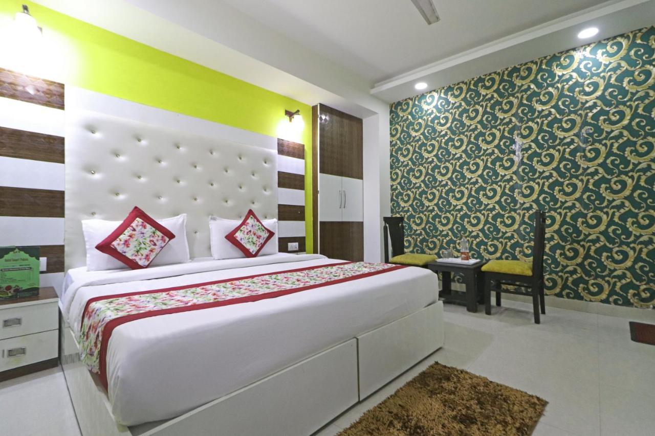 Hotel Star Inn Suite - Delhi Airport Új-Delhi Kültér fotó