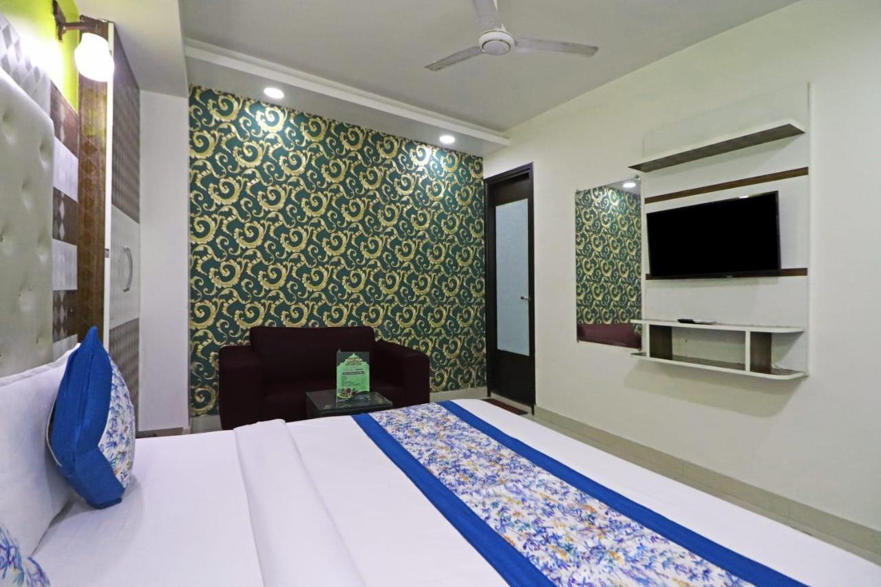 Hotel Star Inn Suite - Delhi Airport Új-Delhi Kültér fotó