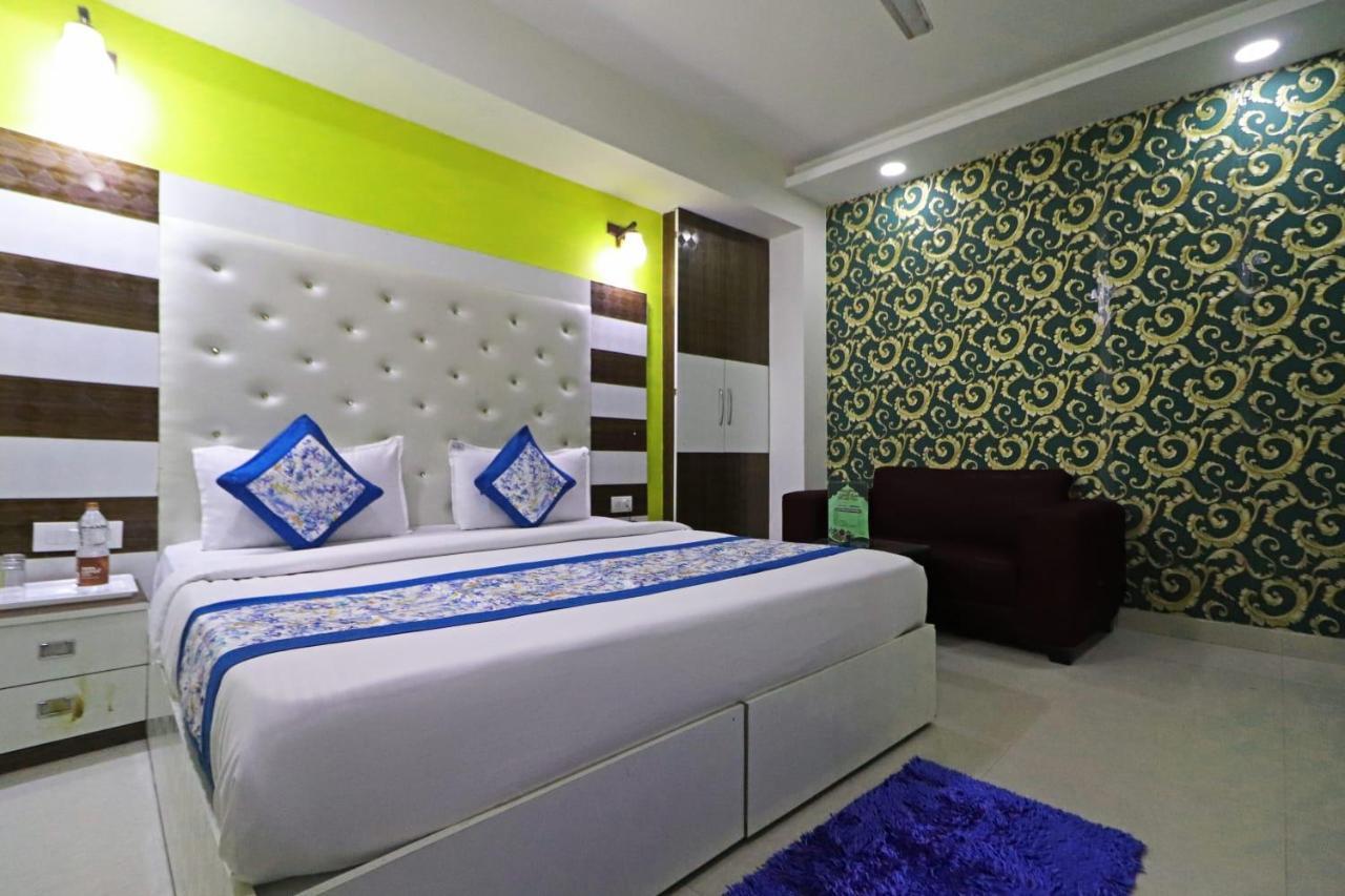 Hotel Star Inn Suite - Delhi Airport Új-Delhi Kültér fotó