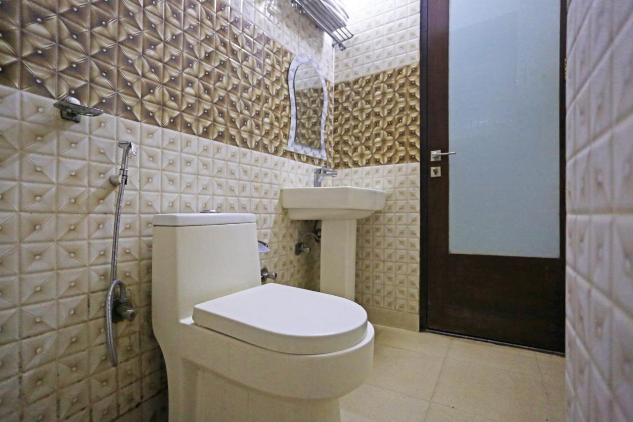Hotel Star Inn Suite - Delhi Airport Új-Delhi Kültér fotó